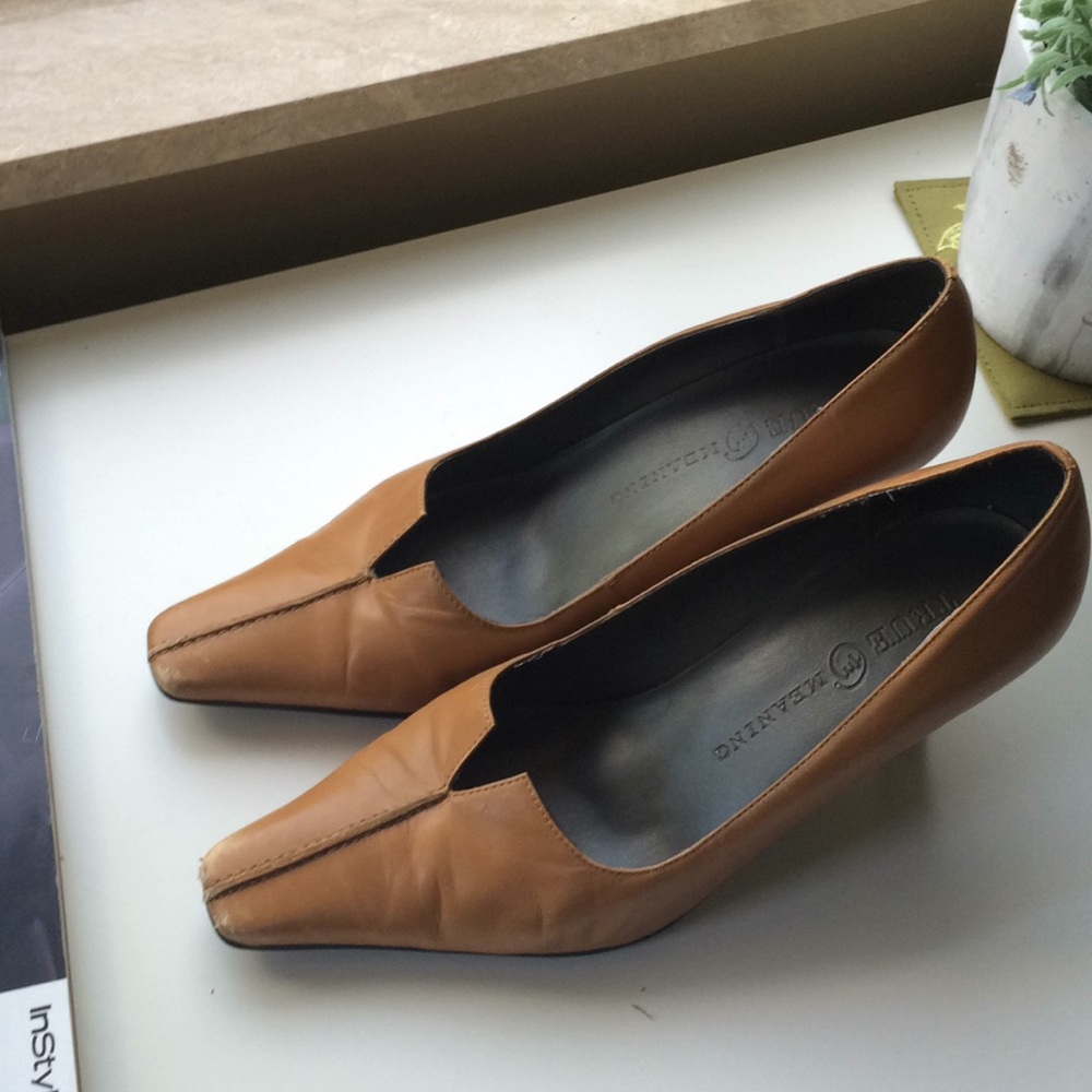 True meaning leather heel